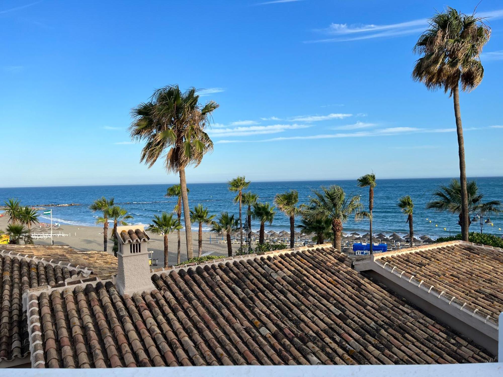 - Costa * Benalmádena