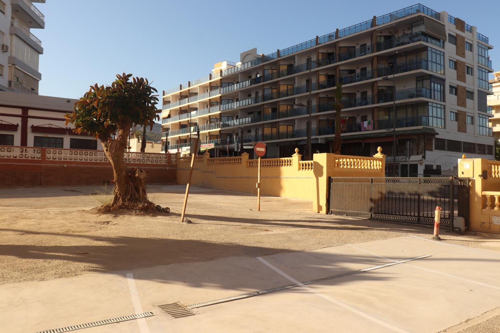 - Costa * Benalmádena